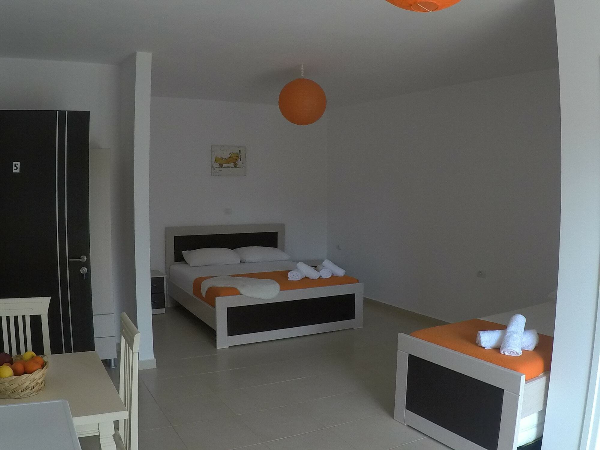Prive Hotel And Apartment Ksamil Luaran gambar